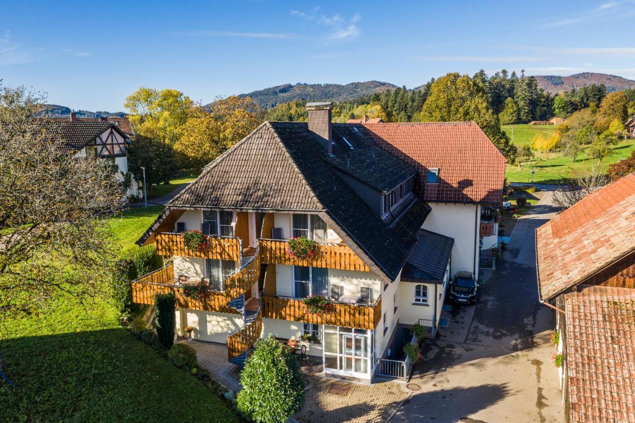 Hotel-Restaurant Sennhuette Im Herzen Des Suedschwarzwalds Kleines Wiesental Экстерьер фото